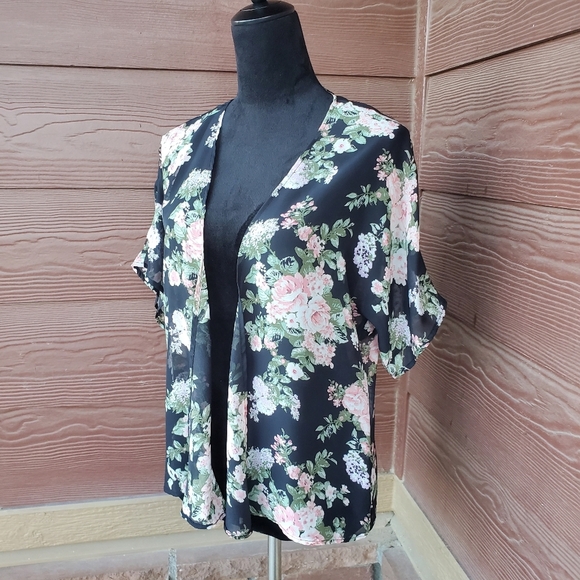 Women's Open Front Black Floral Print Semi-Sheer Kimono Flowy Boho NWOT - Picture 7 of 10